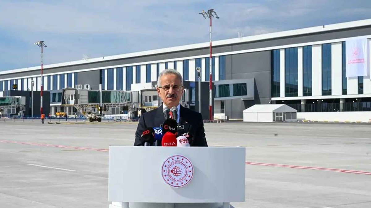 Turizmin Başkentine 77 Metrelik İmza: Antalya Havalimanı'nın Yeni Kulesi Gökyüzüne Yükseliyor